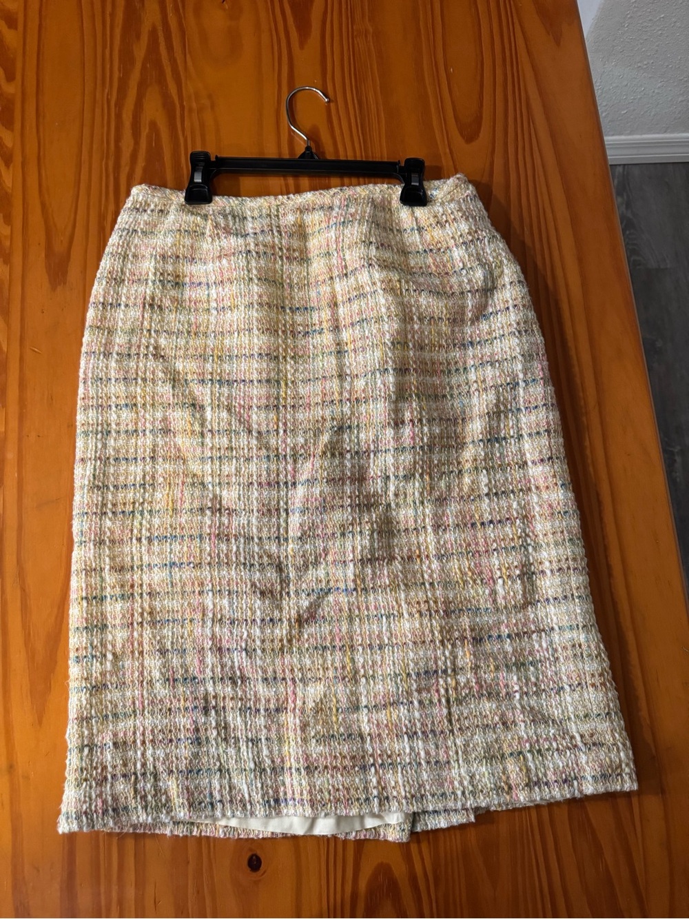 Kasper Cream Tweed Pencil Skirt with Pastel Accents